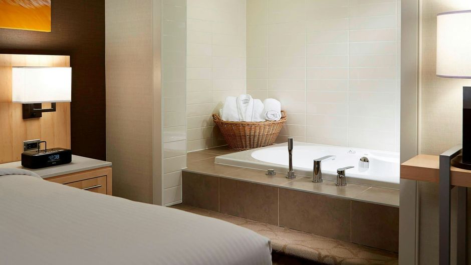 Delta Hotels Prince Edward Pool