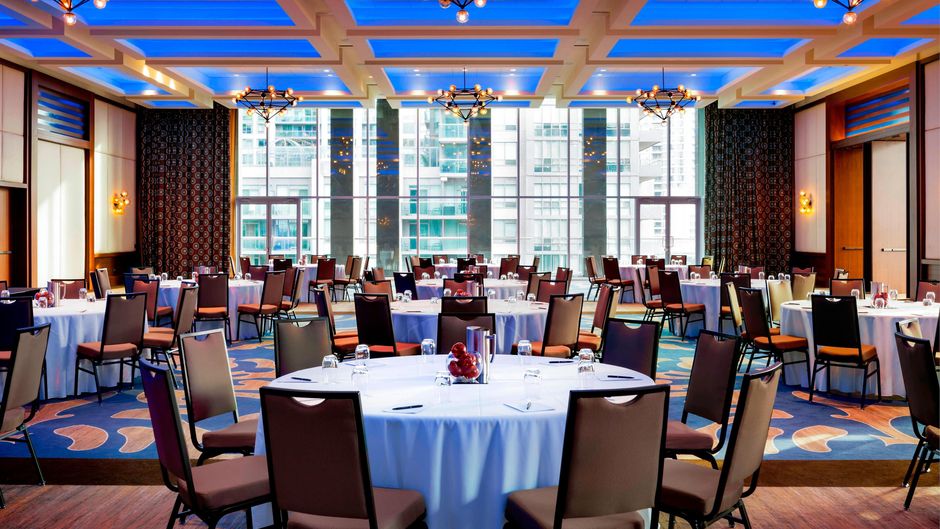 Delta Hotels by Marriott Toronto Meeting