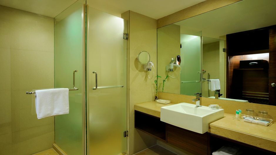 Four Points By Sheraton Ahmedabad Room