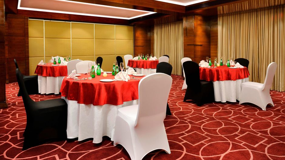 Four Points By Sheraton Ahmedabad Meeting
