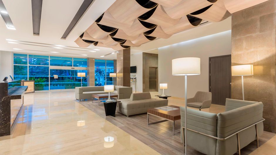 Four Points by Sheraton Barranquilla Lobby