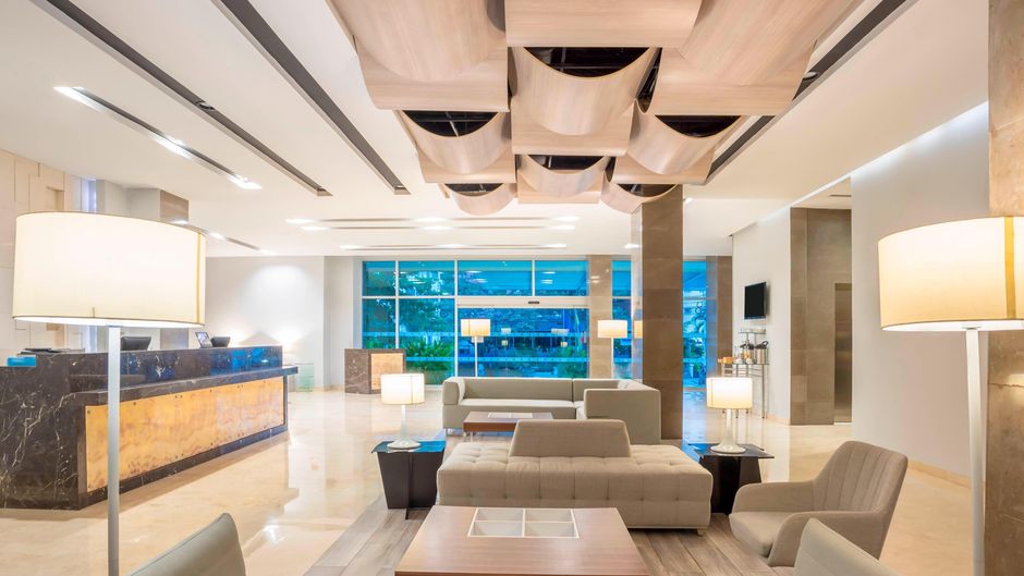 Four Points by Sheraton Barranquilla Lobby