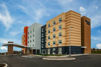 Fairfield Inn & Suites Harrisburg West