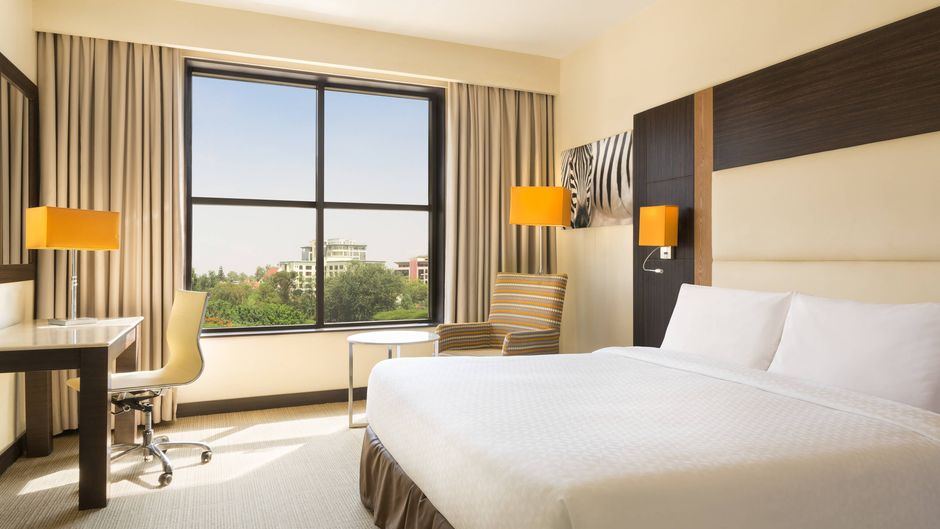 Four Points by Sheraton Hurlingham Room