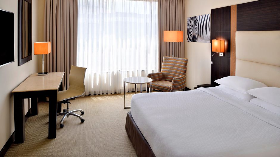 Four Points by Sheraton Hurlingham Room