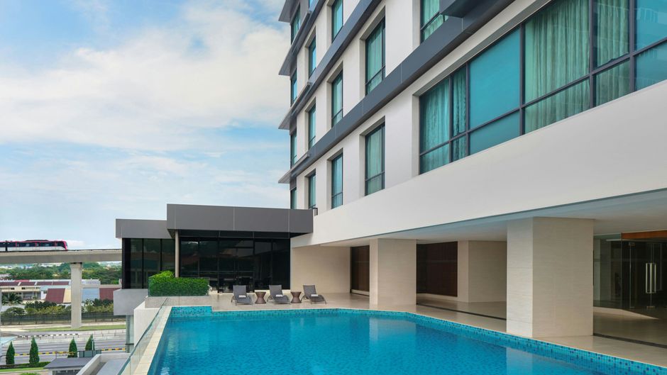 Four Points by Sheraton Puchong Pool