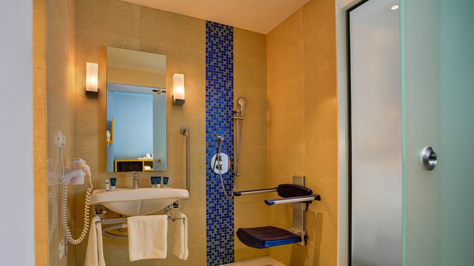Four Points by Sheraton Chennai OMR Room