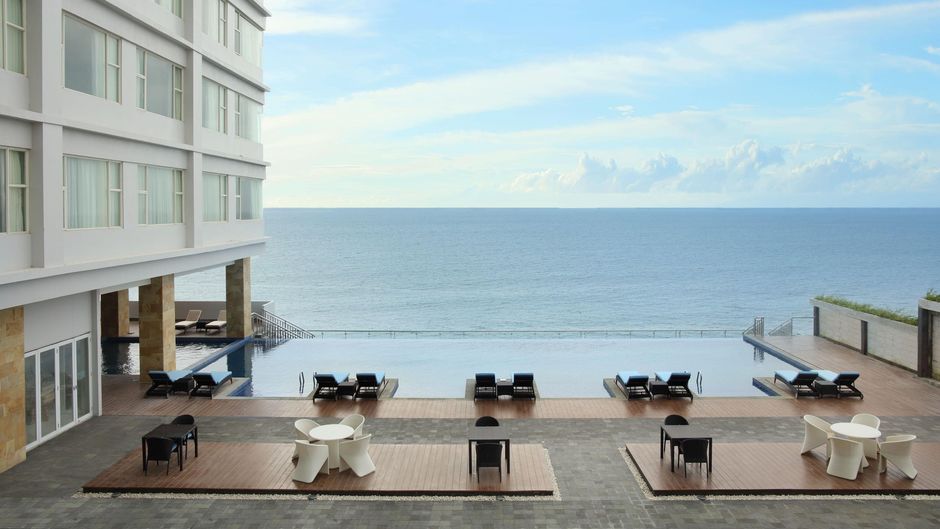 Four Points by Sheraton Manado Pool