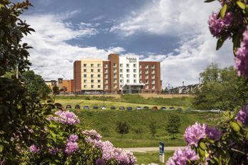 Fairfield Inn & Suites Pittsburgh North