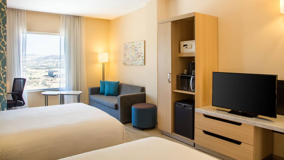 Fairfield Inn & Suites Queretaro Suite