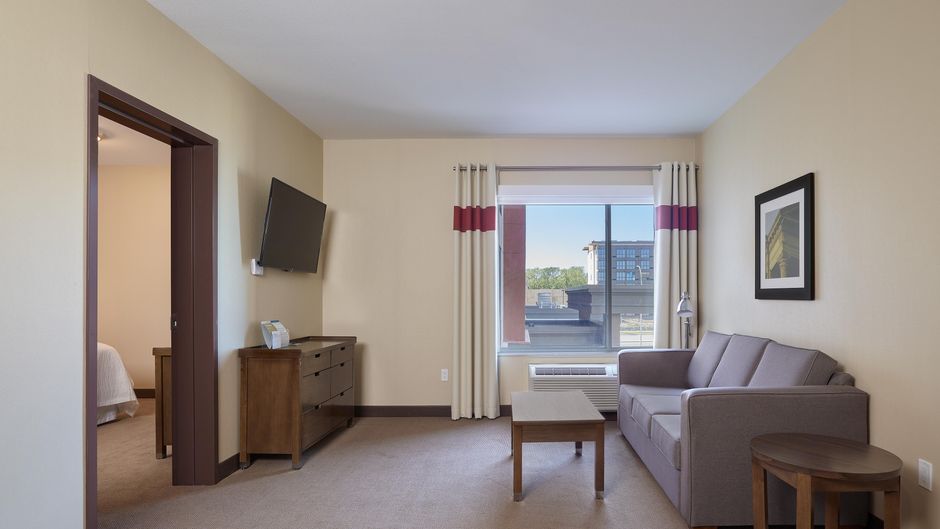 Four Points by Sheraton Sherwood Park Pool