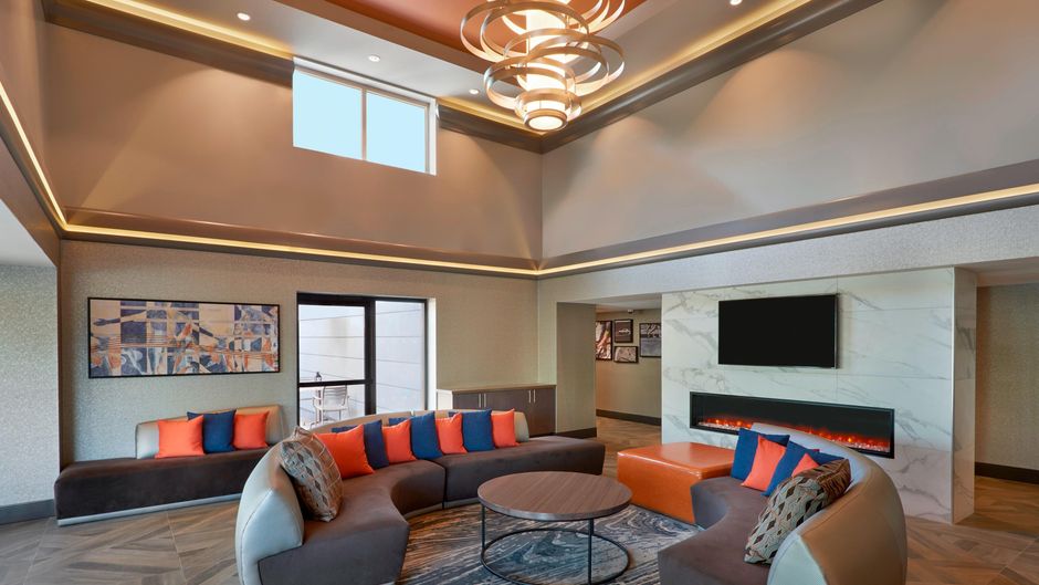Four Points by Sheraton - Stoney Creek Lobby
