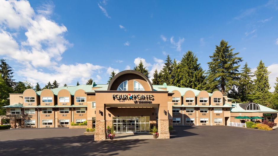 Four Points by Sheraton Surrey Exterior