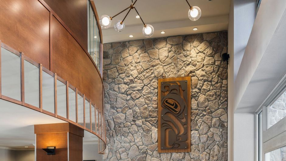 Four Points by Sheraton Victoria Gateway Lobby