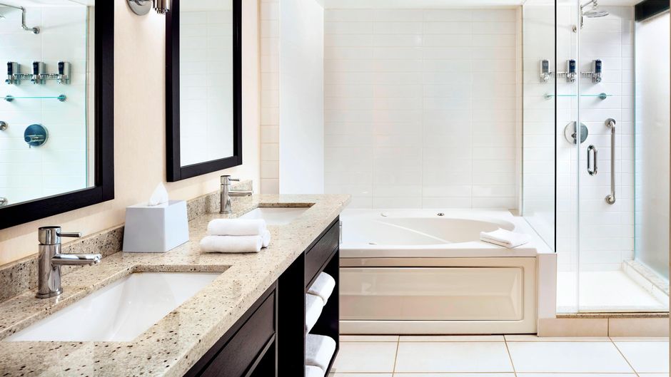 Four Points Mississauga Meadowvale Room