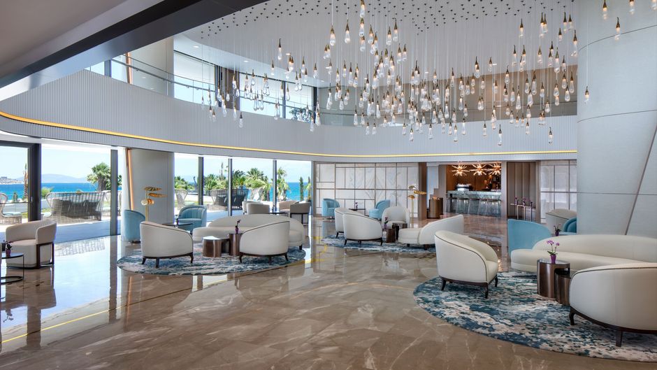 Reges, a Luxury Collection Resort & Spa Lobby