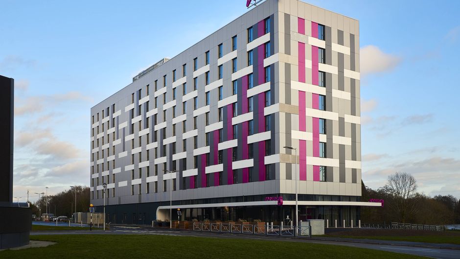 Moxy Birmingham NEC Exterior