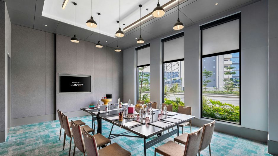 Moxy Bengaluru Arpt Prestige Tech Cloud Meeting