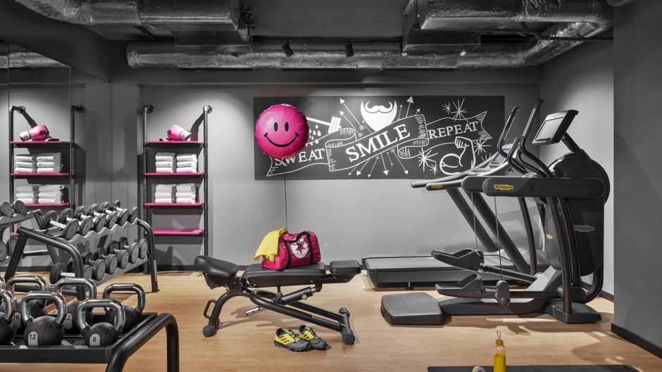 Moxy Bucharest Old Town Recreation