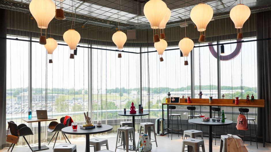 Moxy Cologne Bonn Airport Restaurant