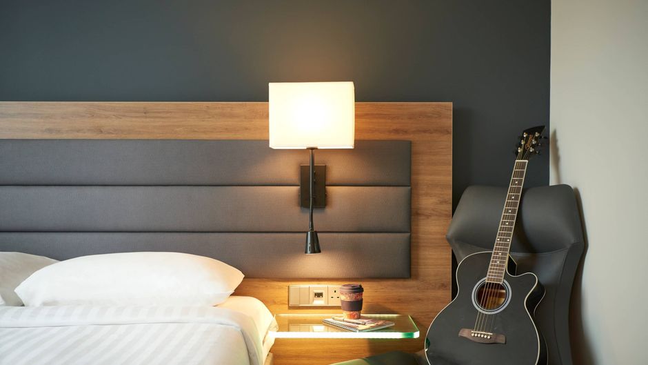 Moxy Edinburgh Airport Room