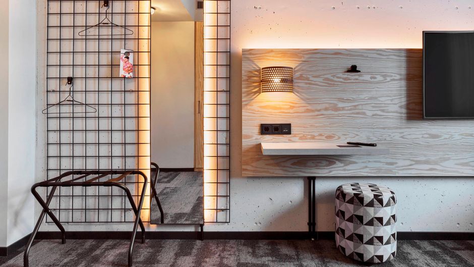 MOXY Dusseldorf South Room