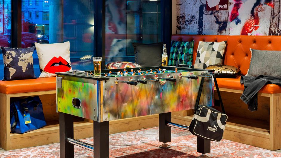 MOXY Dusseldorf South Lobby