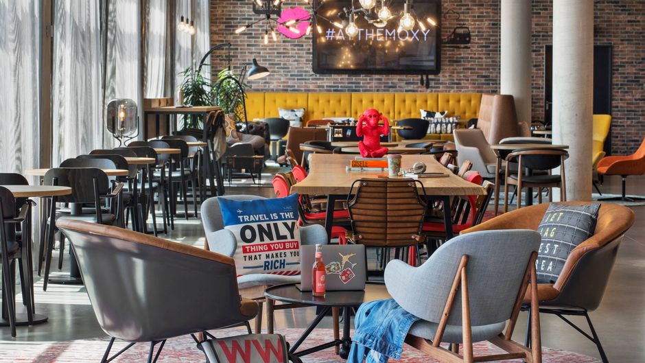 Moxy Frankfurt Airport Kelsterbach Lobby