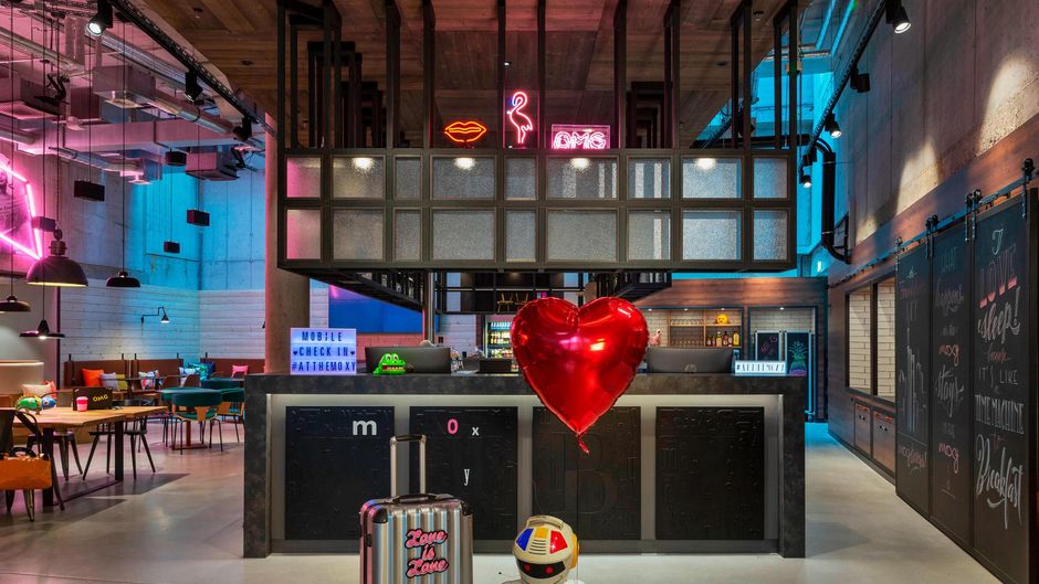 Moxy Frankfurt City Center Lobby