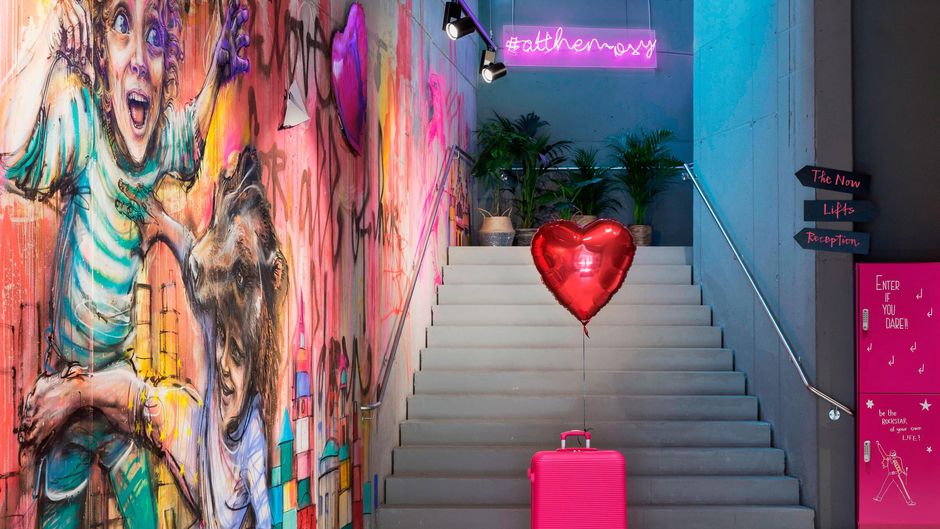 Moxy Frankfurt City Center Exterior