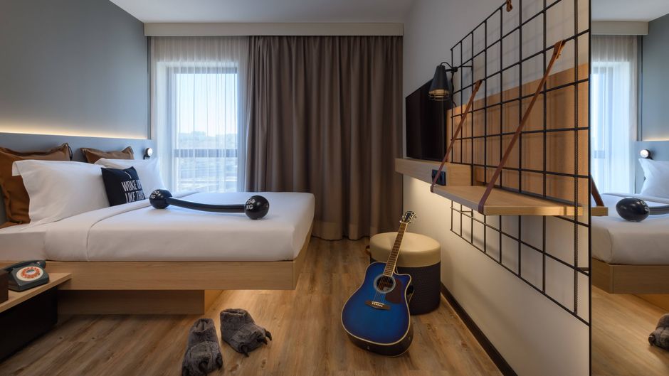 Moxy Lisboa Oriente Room