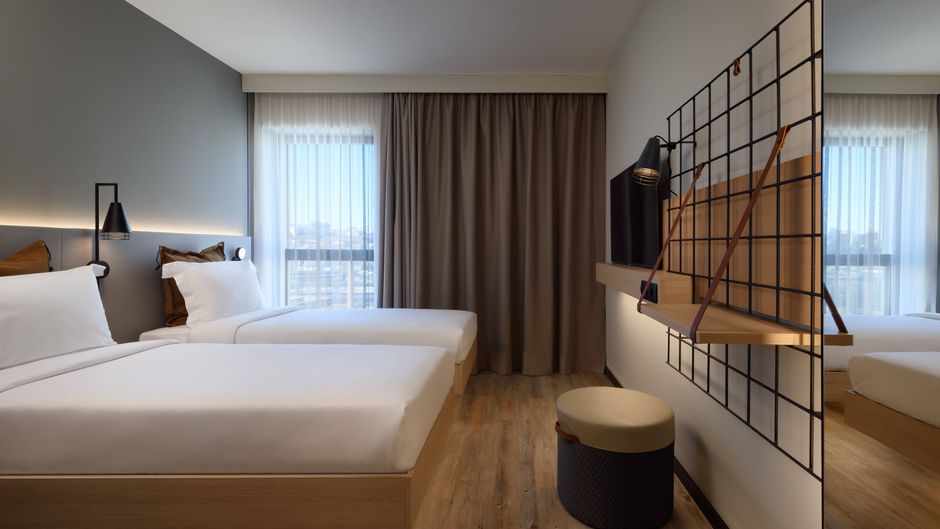 Moxy Lisboa Oriente Room