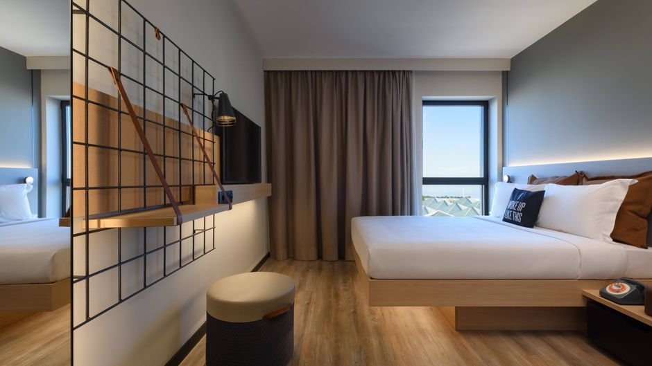 Moxy Lisboa Oriente Room