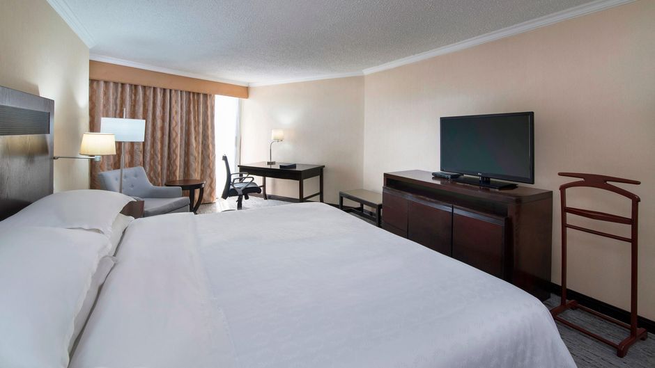 Sheraton Santo Domingo Hotel Room