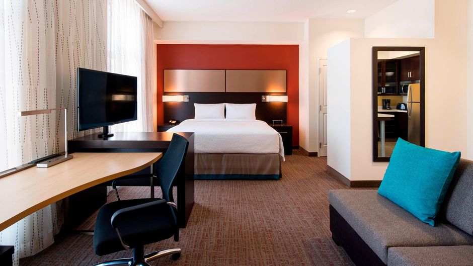 Residence Inn by Marriott Calgary South Room