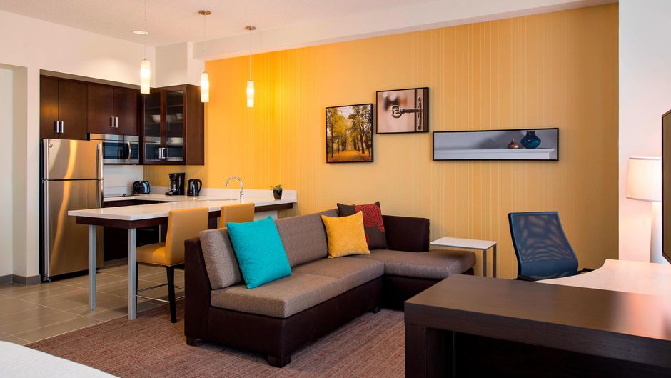 Residence Inn by Marriott Calgary South Room