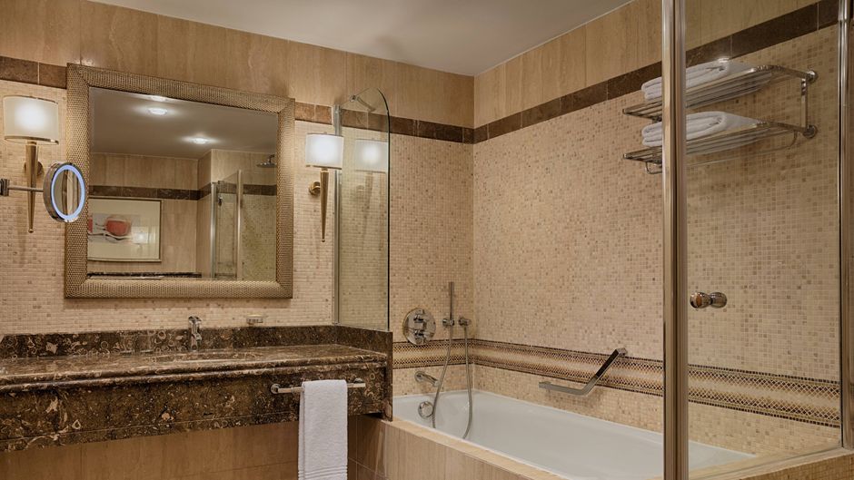 Sheraton Club Des Pins Resort Room