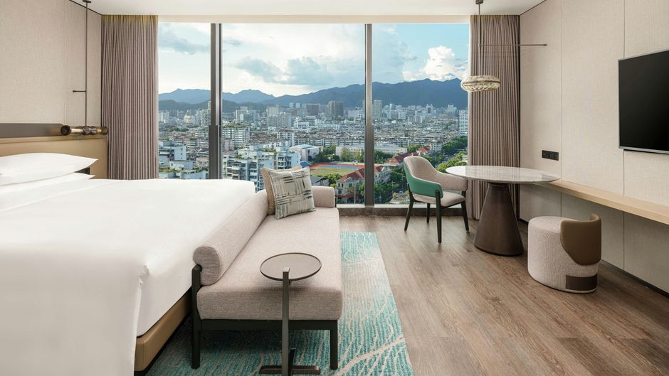 Lishui Marriott Hotel Room