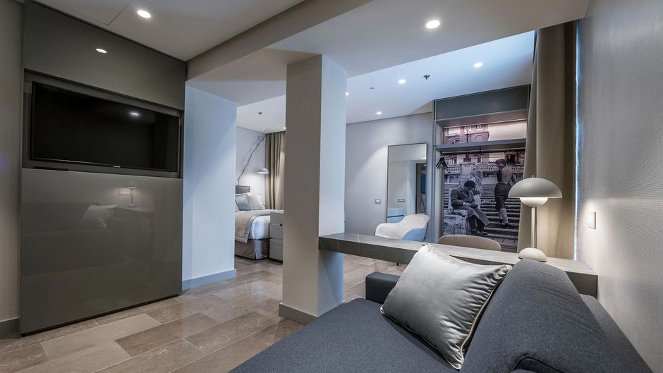 The Regency Rome, Tribute Portfolio Suite