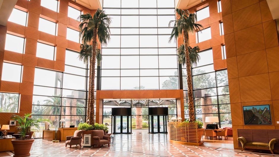 Sheraton Pilar Hotel & Convention Center Lobby