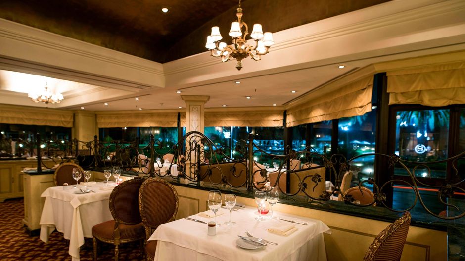 Sheraton Pilar Hotel & Convention Center Restaurant