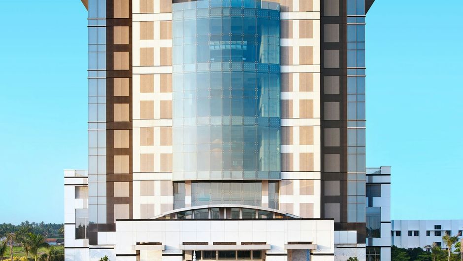 Le Meridien Coimbatore Exterior