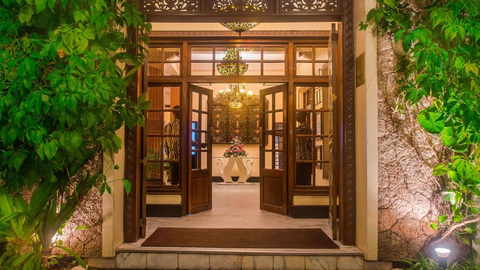 Protea Hotel Courtyard Exterior