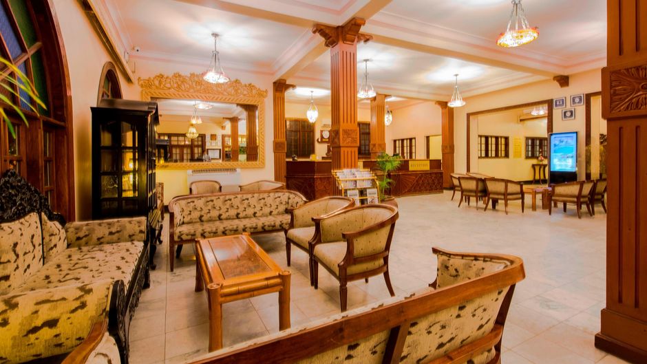 Protea Hotel Courtyard Lobby