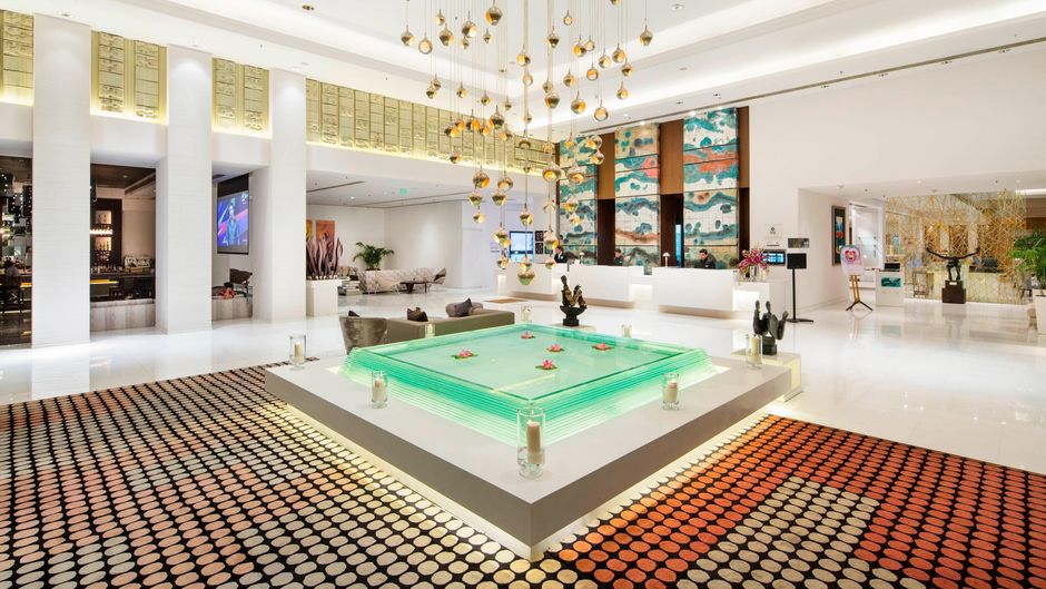 Le Meridien Gurgaon Delhi NCR Lobby