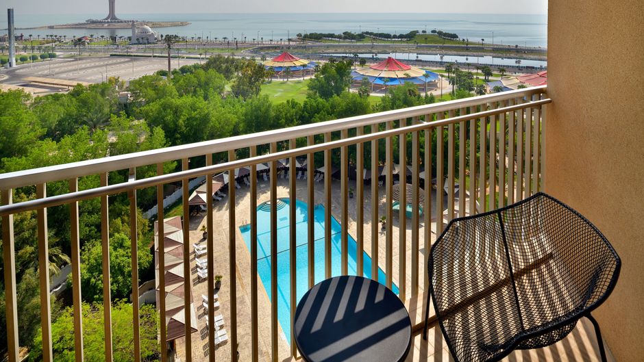 Le Meridien Al Khobar Pool