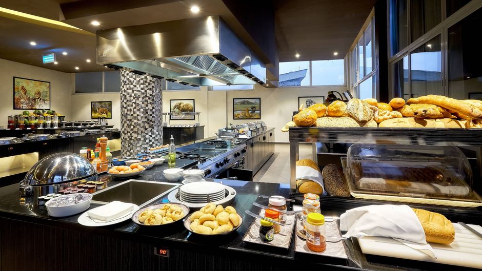 Protea Hotel Kampala Skyz Restaurant