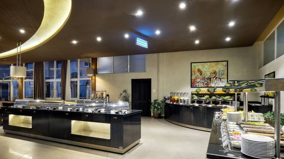 Protea Hotel Kampala Skyz Restaurant