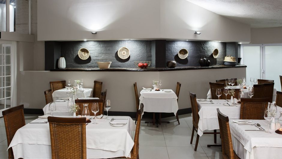Protea Hotel Riempie Estate Restaurant
