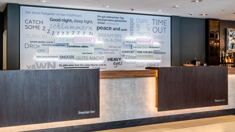Premier Inn Duesseldorf City Ost Lobby